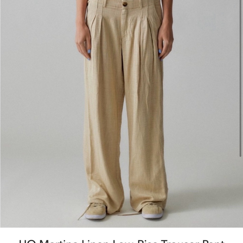 Urban Outfitters UO Martina low rise Linen-Blend Wide Leg Pants in Beige/tan